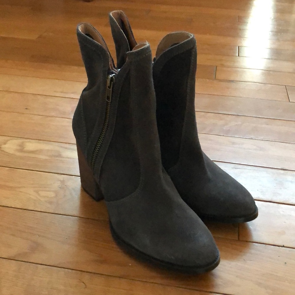 size 8, Seychelles boots